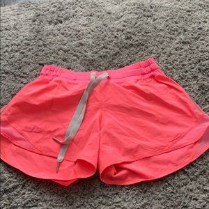Lululemon Hotty Hot Short (size 6)